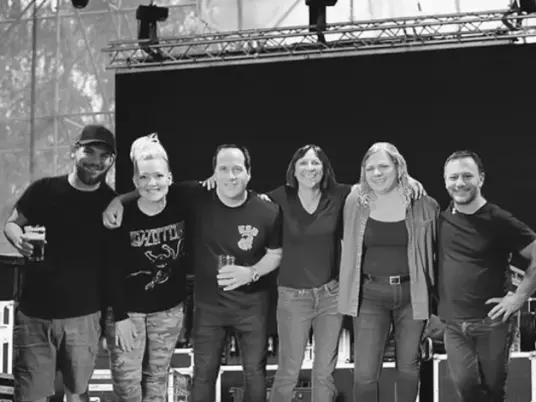 Koncert Rock Therapy v Prievidzi: Jak hudba kapely Kabát zapaluje srdce fanoušků