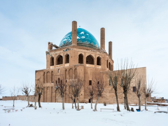 Soltaniyeh – město sultánů